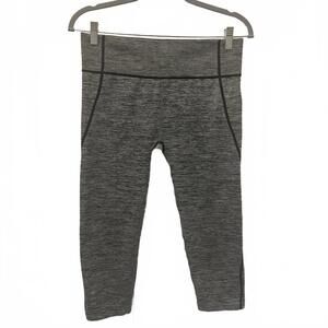 New Mix Women's Size Medium/Large Gray Cropped High Waisted Leggings